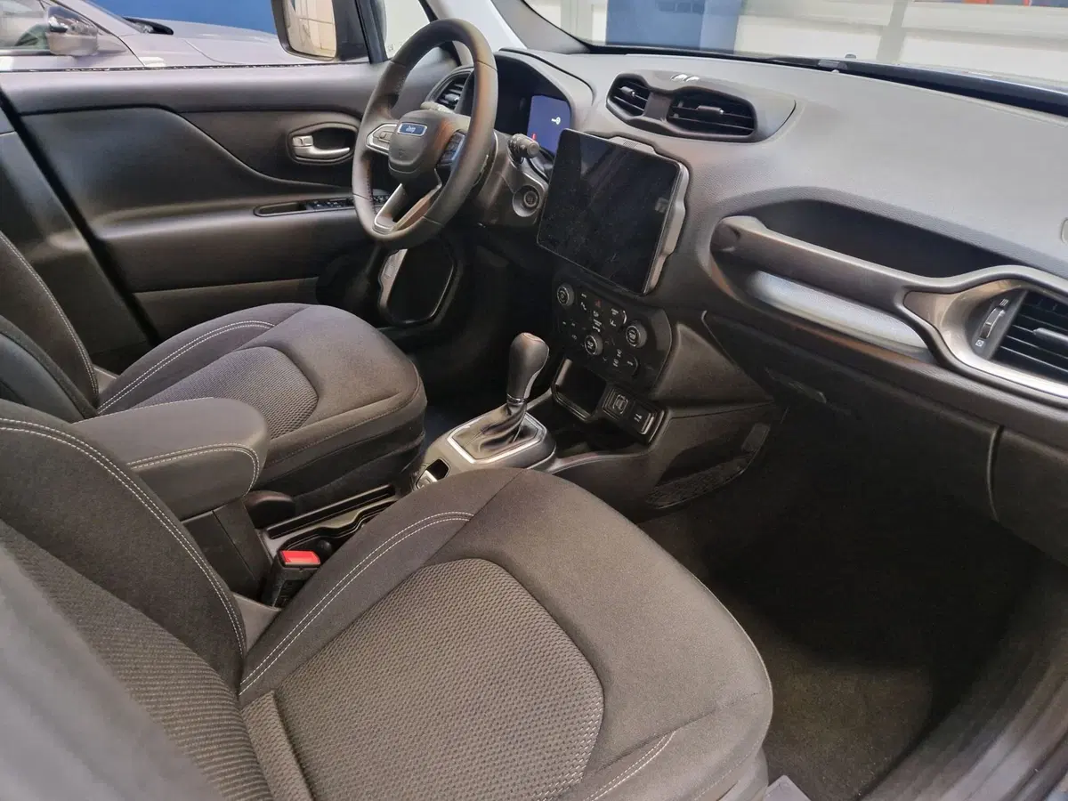 Jeep Renegade usata a Varese (9)