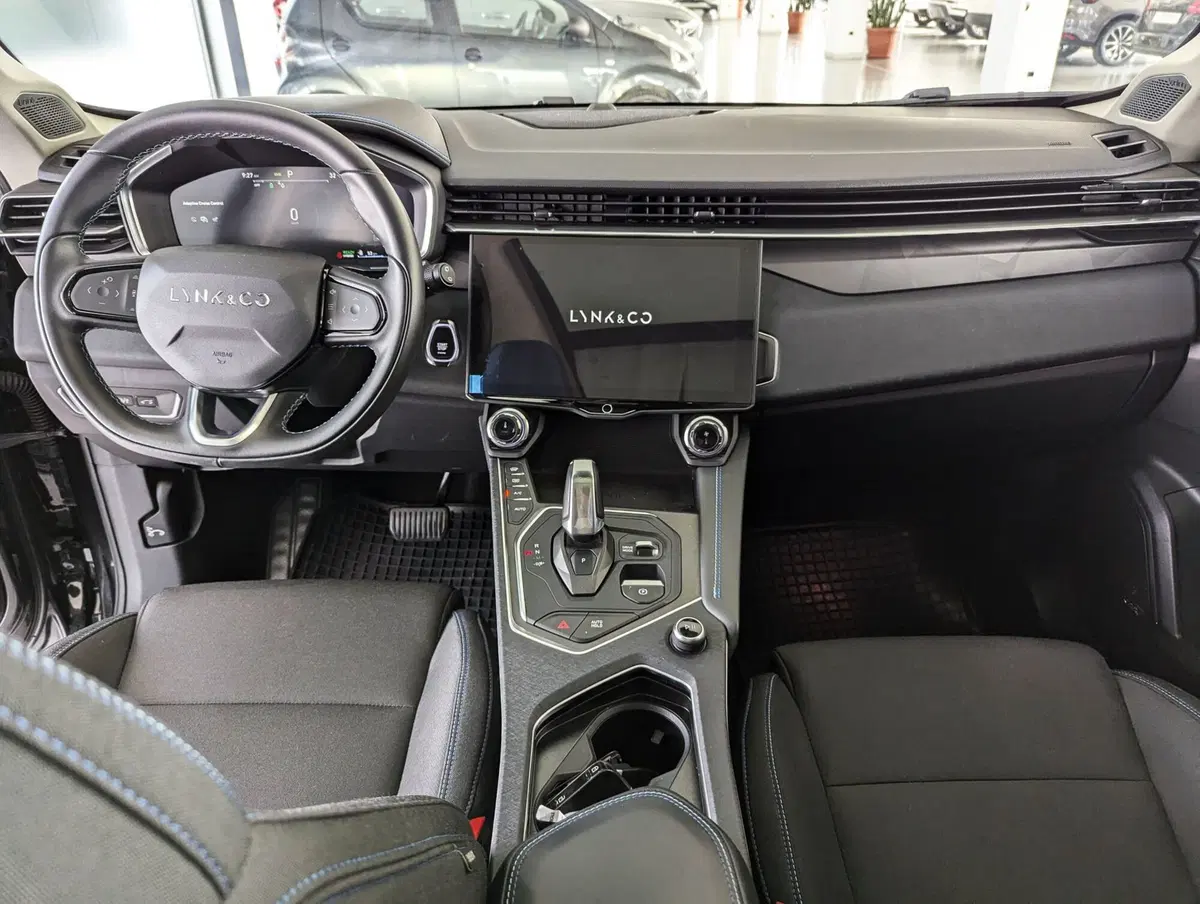 Lynk & Co 01 usata a Pescara (20)