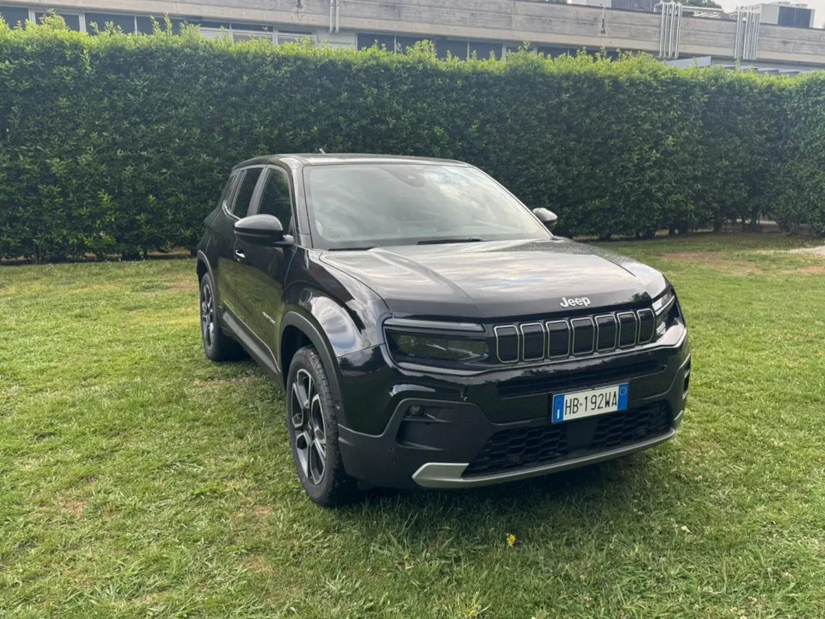 Jeep Avenger nuova a Salerno (2)