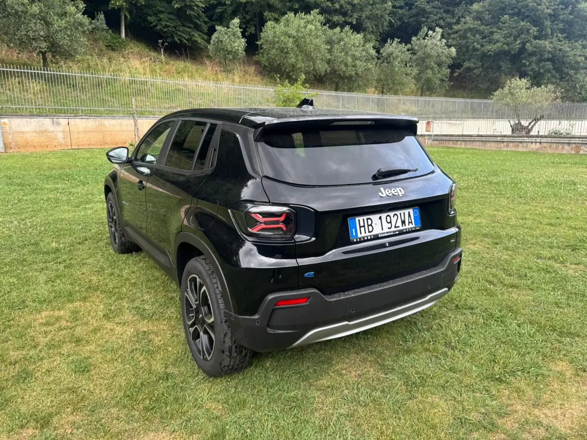 Jeep Avenger nuova a Salerno (3)