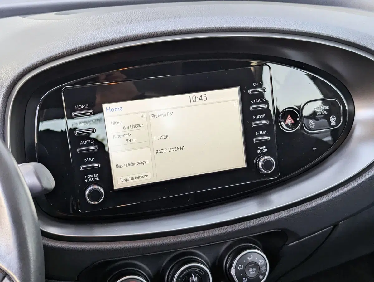 Toyota Aygo X usata a Pescara (11)