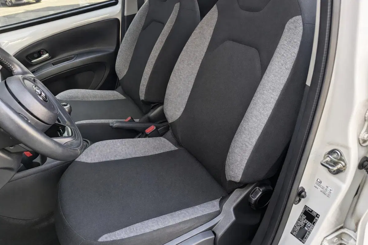 Toyota Aygo X usata a Pescara (8)