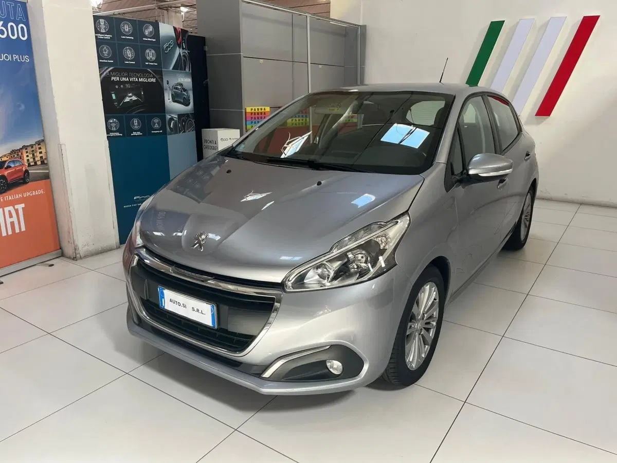 Peugeot 208 usata a Lucca