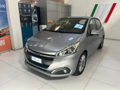 Peugeot 208 82 Stop&amp;Start 5 porte Active del 2019 usata a Altopascio