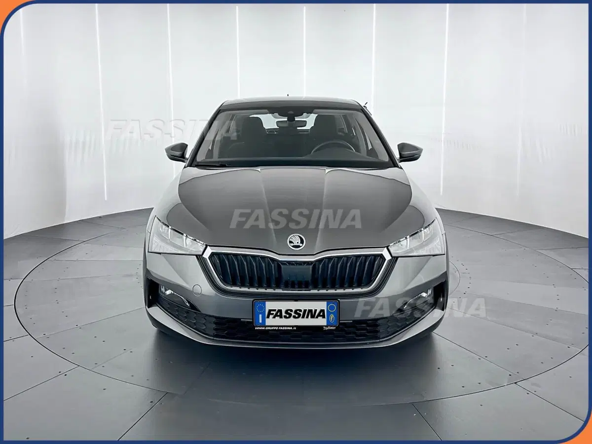 Skoda Scala usata a Milano (2)