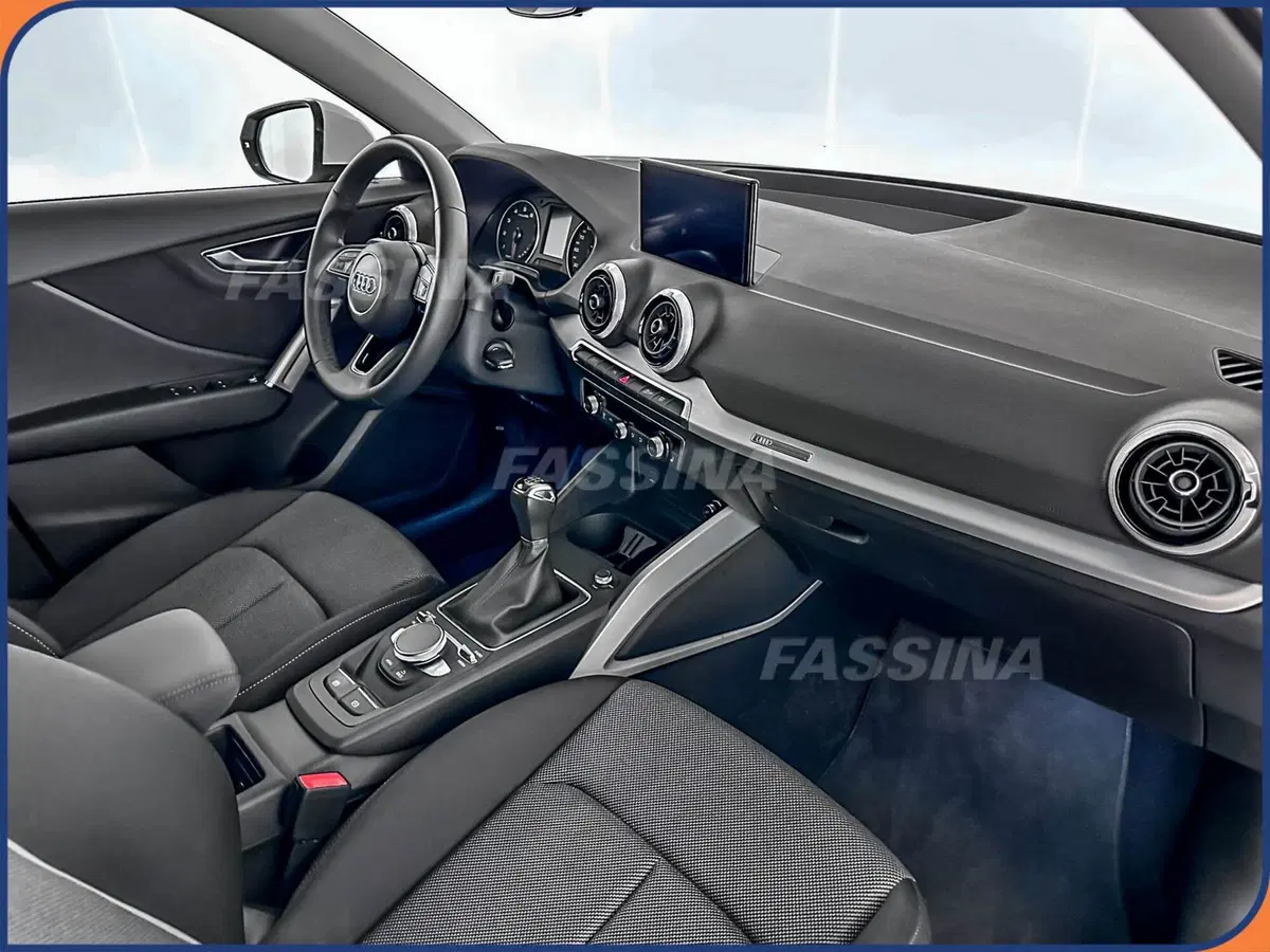 Audi Q2 usata a Milano (13)