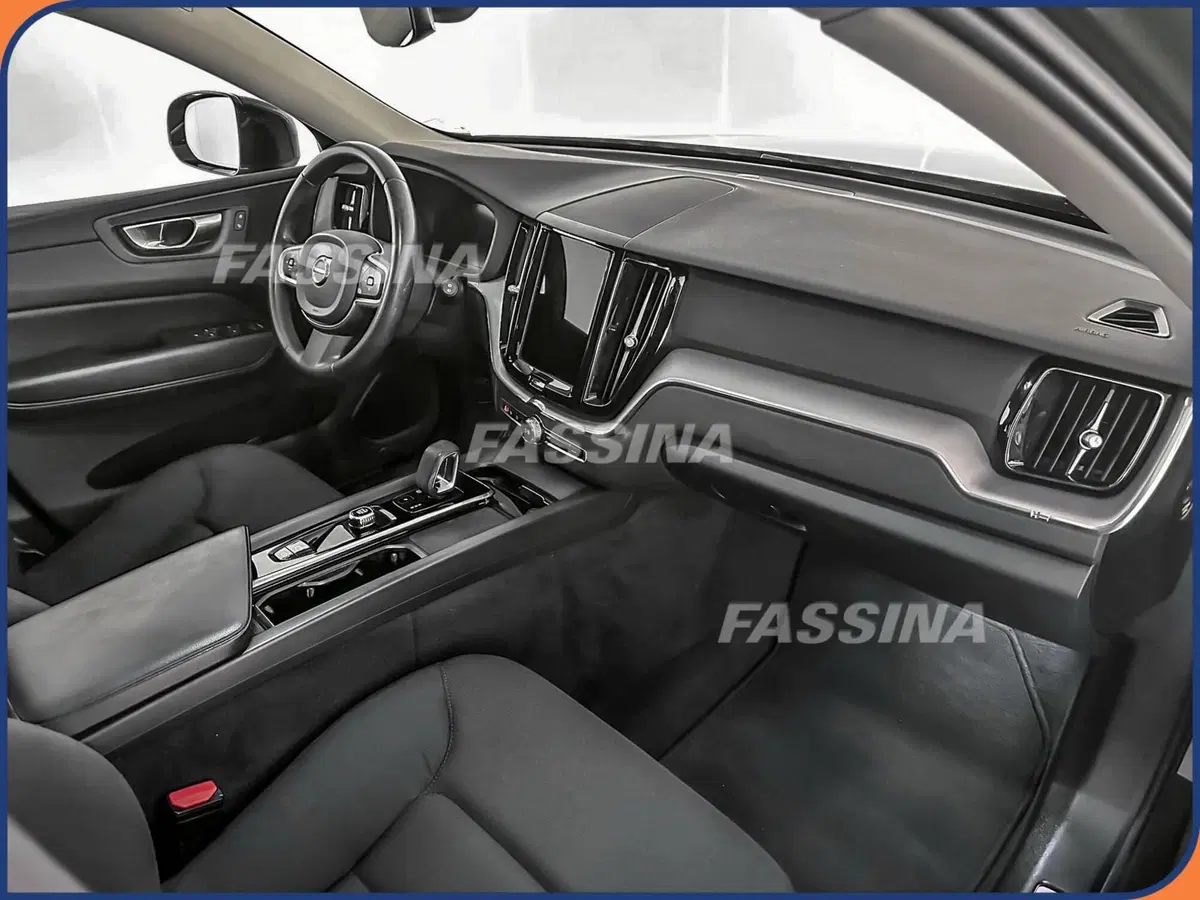Volvo XC60 usata a Milano (11)