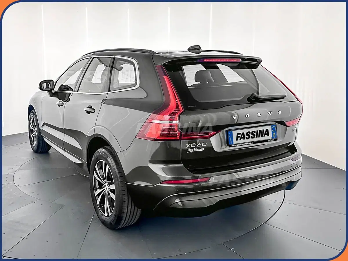 Volvo XC60 usata a Milano (4)