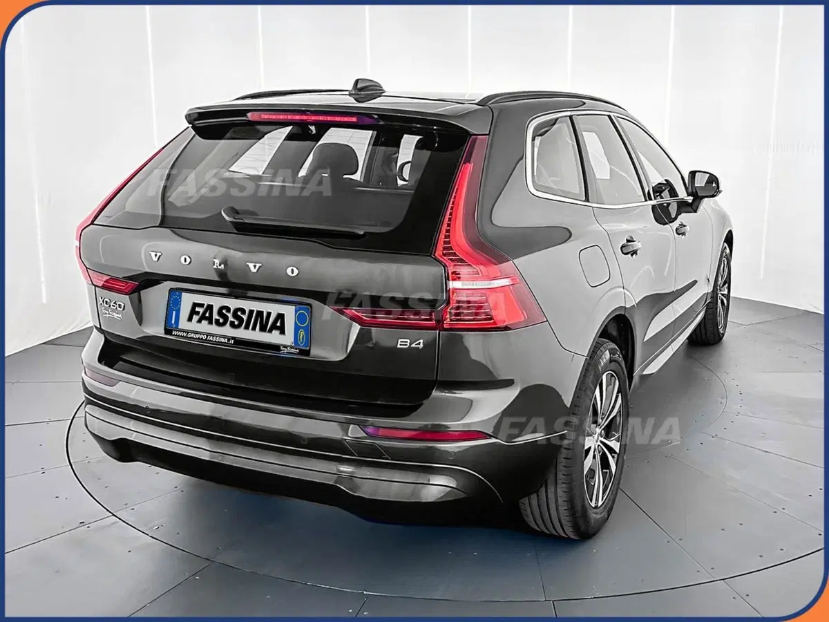 Volvo XC60 usata a Milano (6)