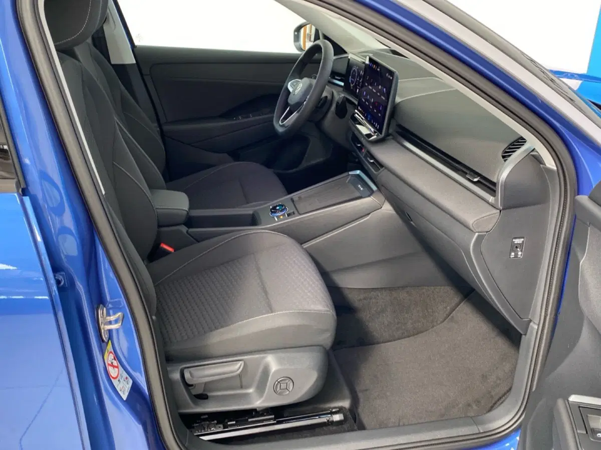 Volkswagen T-Roc nuova a Lodi (6)
