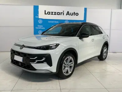 Volkswagen T-Roc 1.5 etsi Life 150cv dsg nuova a Cornegliano Laudense