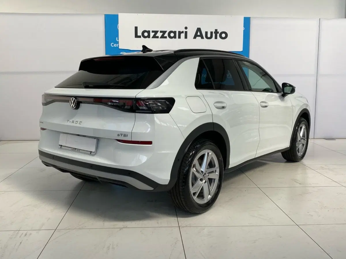Volkswagen T-Roc nuova a Lodi (4)