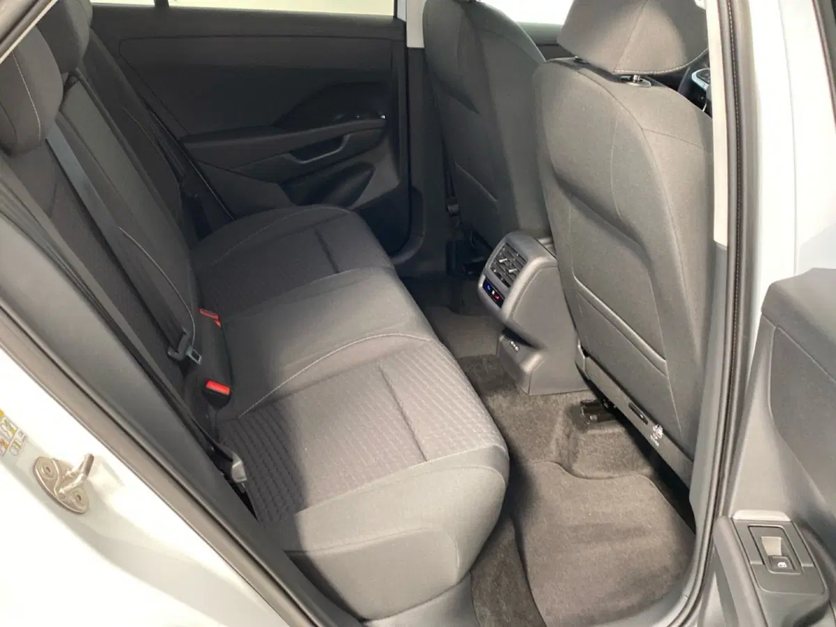 Volkswagen T-Roc nuova a Lodi (8)
