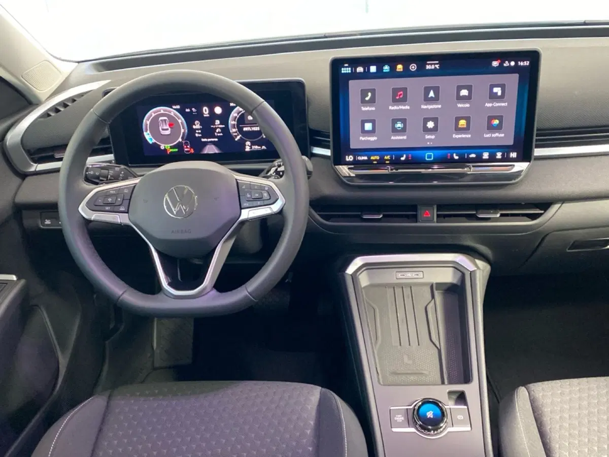 Volkswagen T-Roc nuova a Lodi (9)