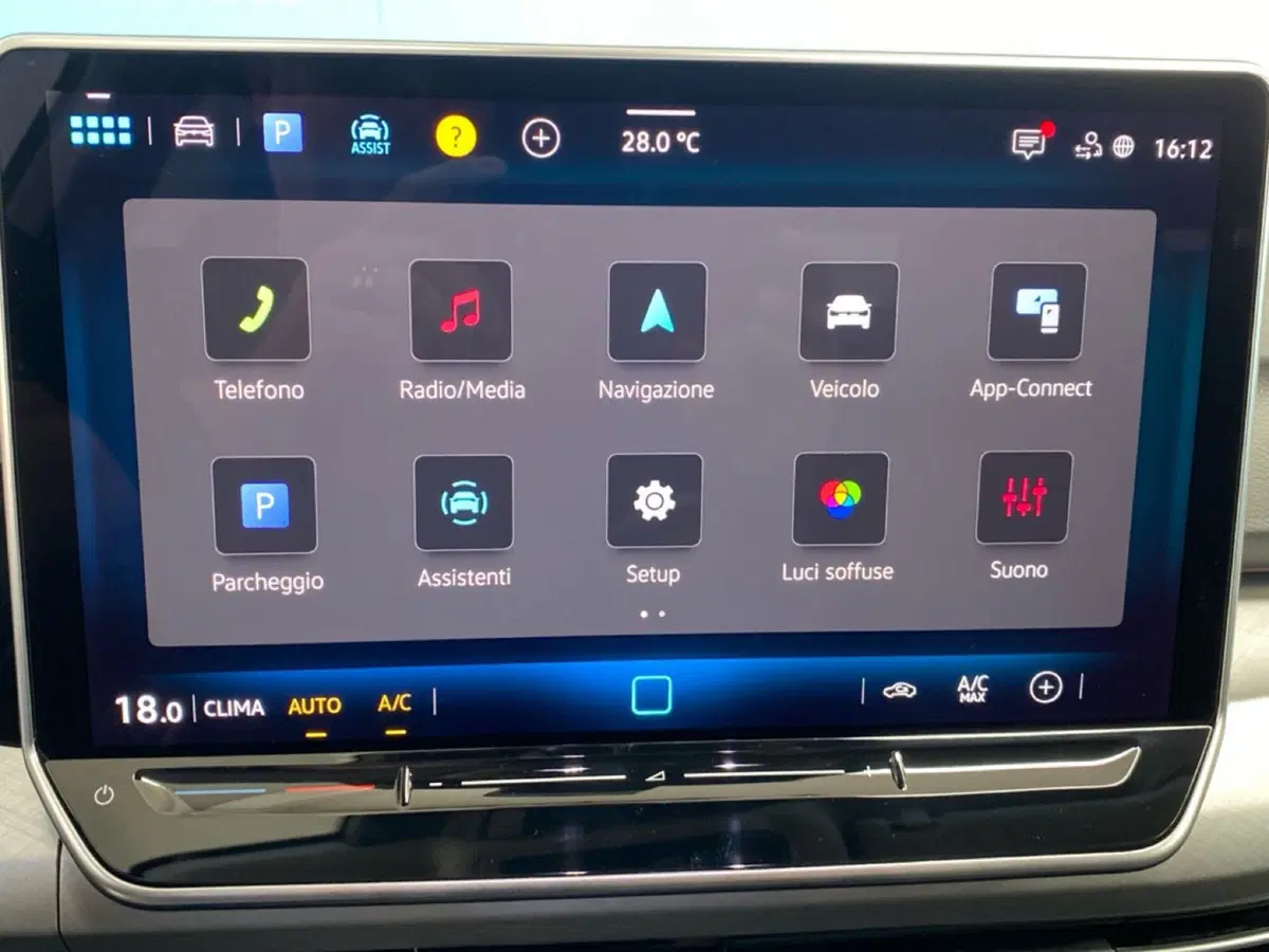 Volkswagen Golf nuova a Lodi (13)