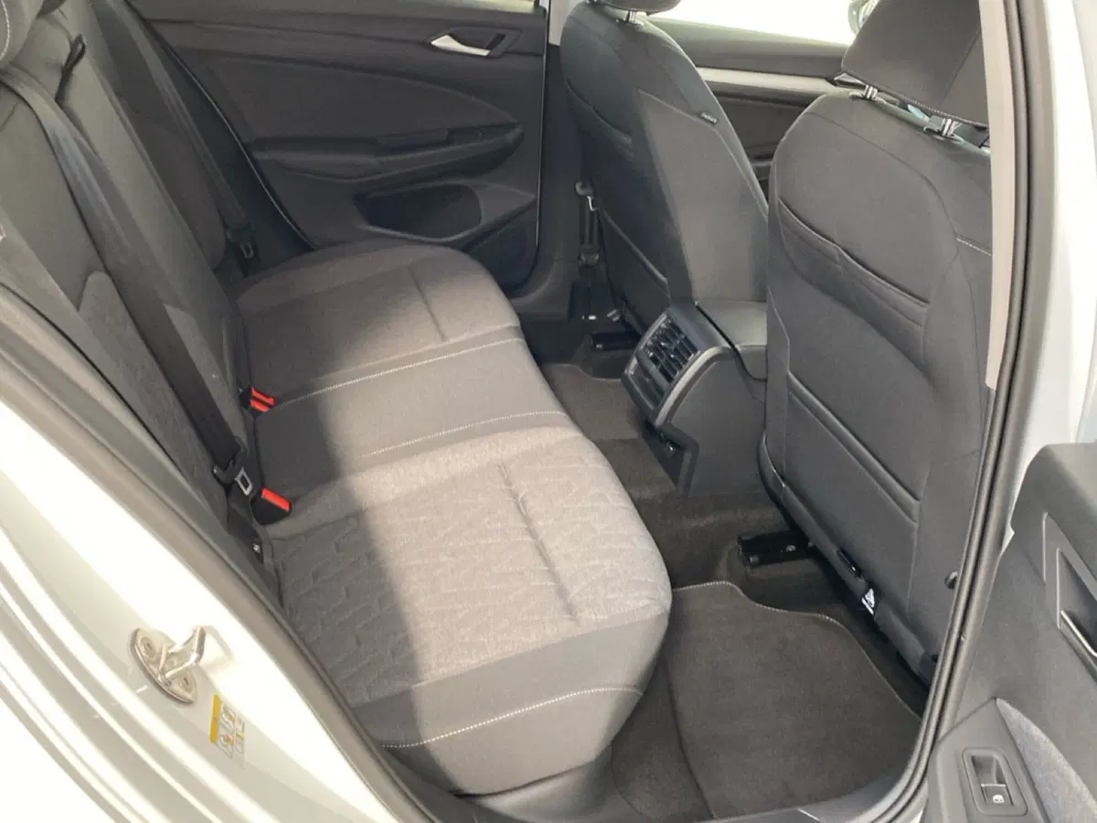 Volkswagen Golf nuova a Lodi (7)