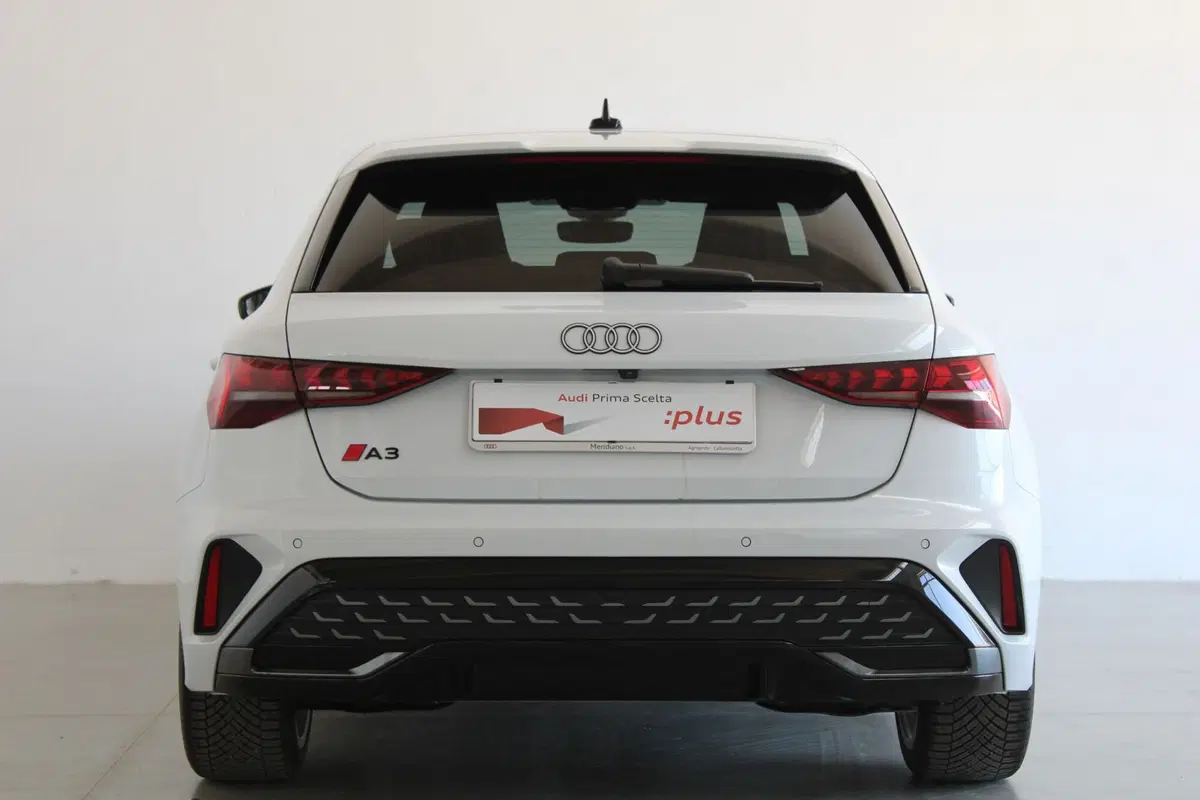 Audi A3 Sedan usata a Agrigento (6)