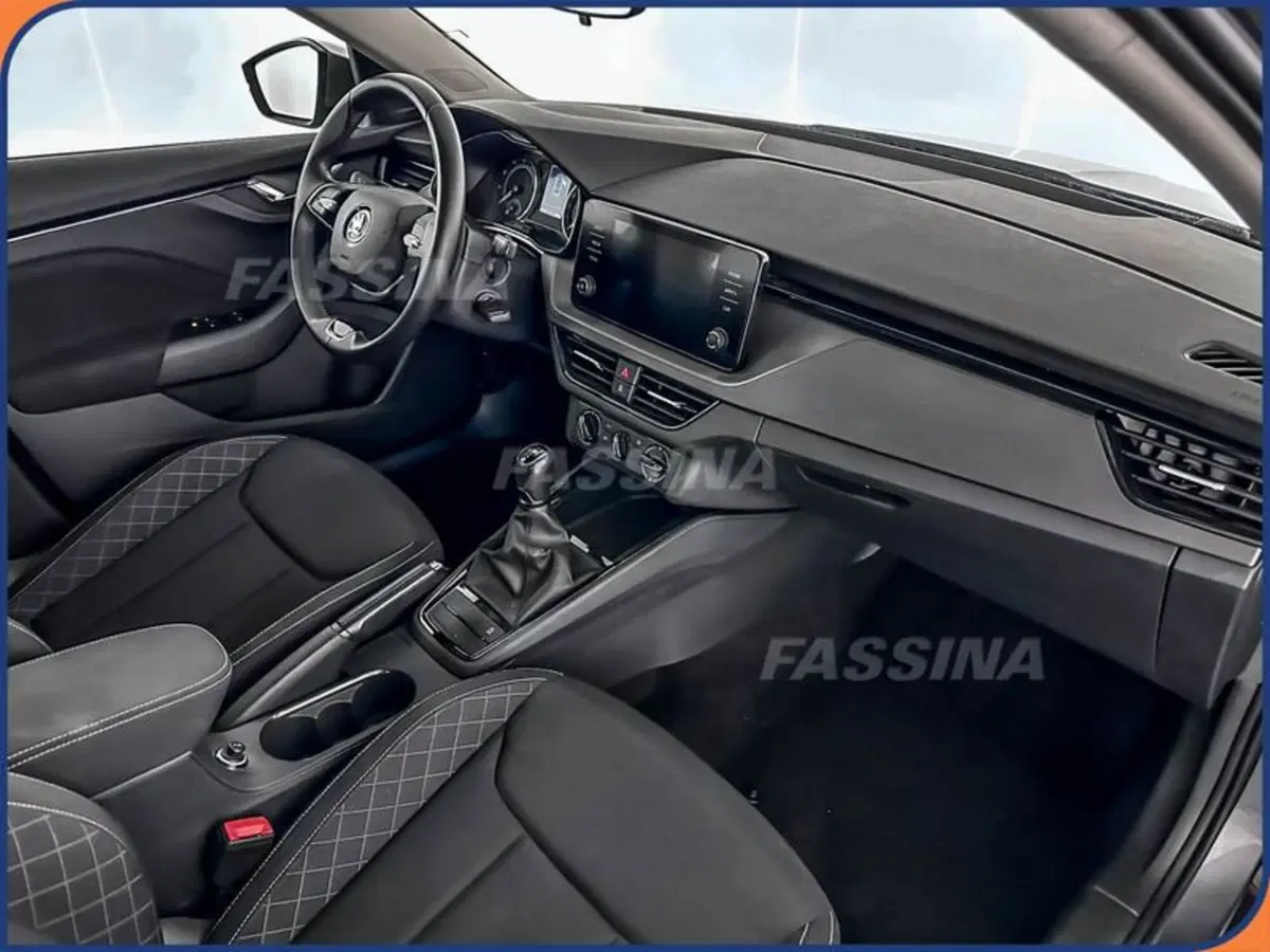 Skoda Scala usata a Milano (13)
