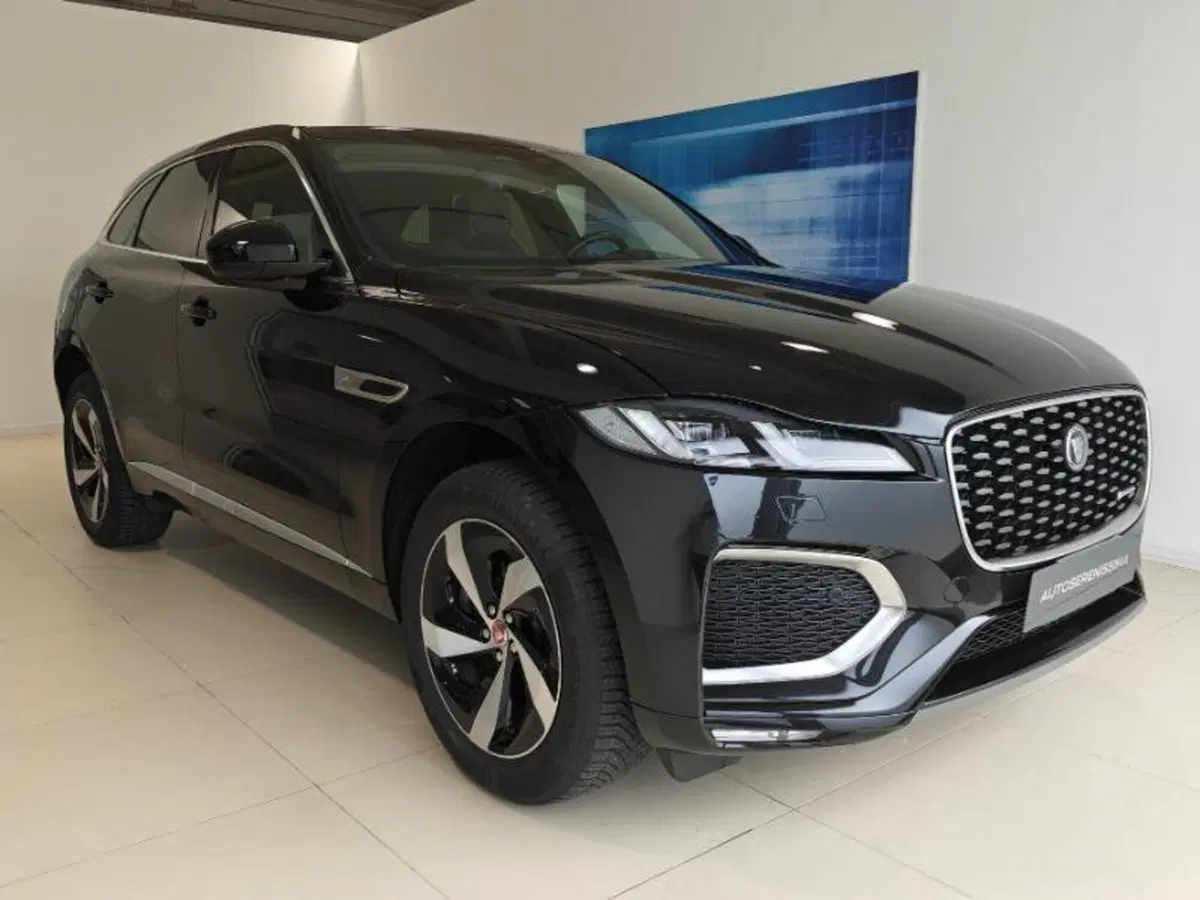 Jaguar F-Pace usata a Venezia (17)