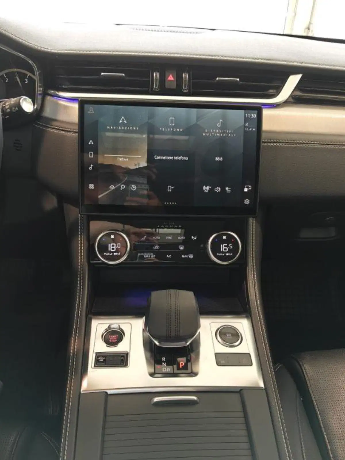 Jaguar F-Pace usata a Venezia (9)