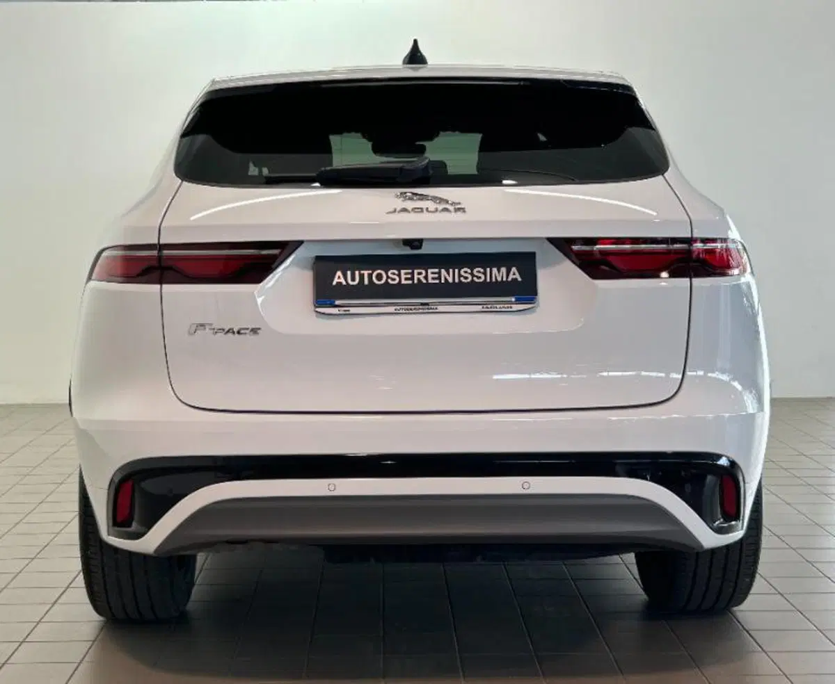 Jaguar F-Pace usata a Venezia (4)