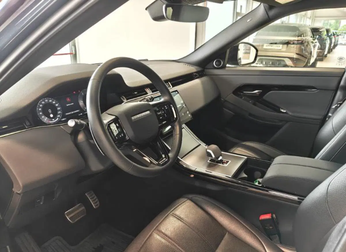 Land Rover Range Rover Evoque usata a Venezia (18)
