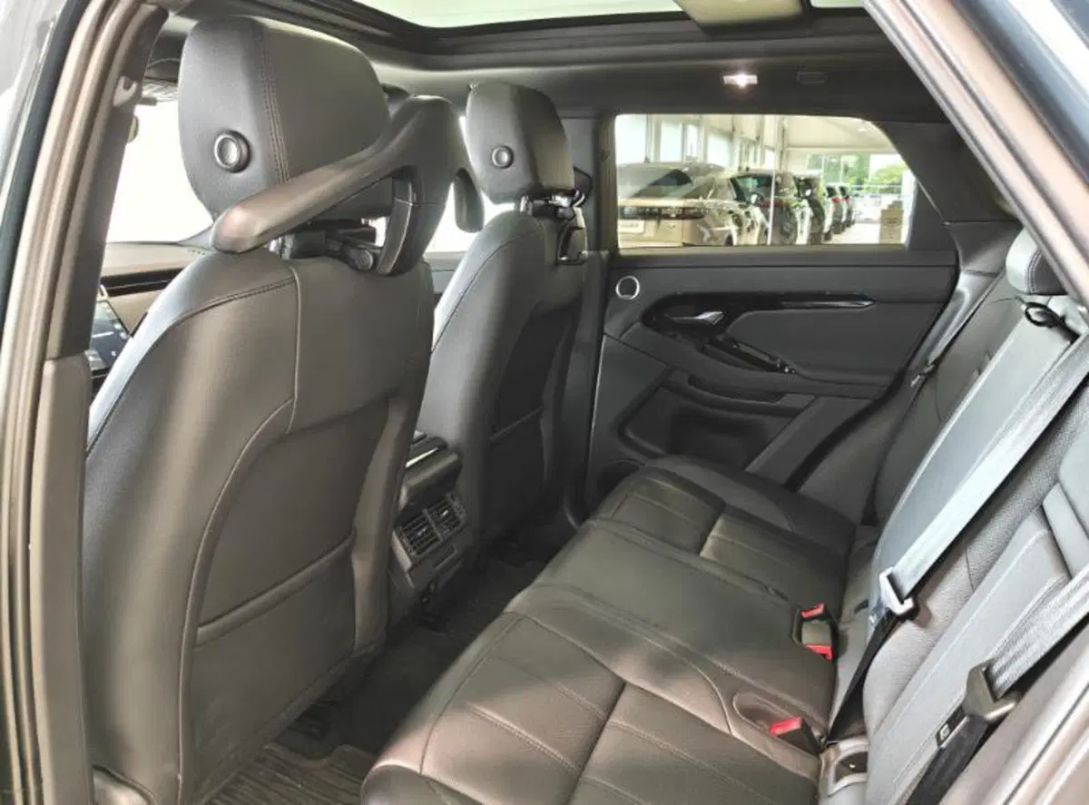 Land Rover Range Rover Evoque usata a Venezia (19)