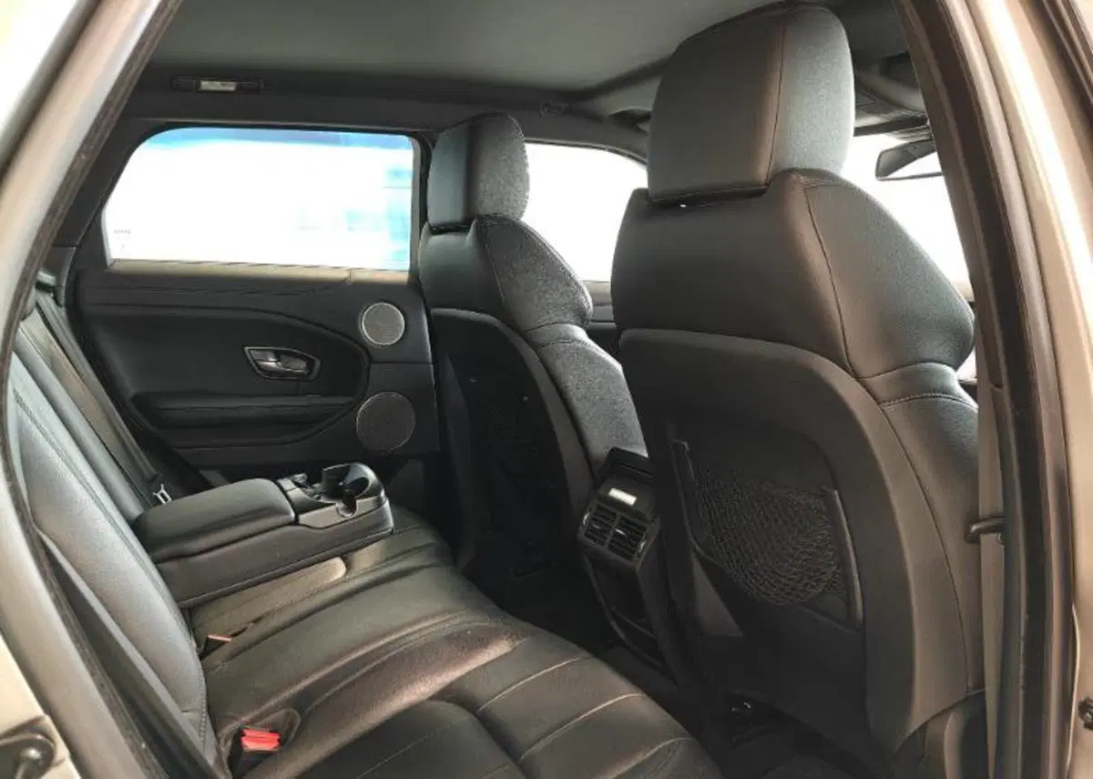 Land Rover Range Rover Evoque usata a Venezia (5)