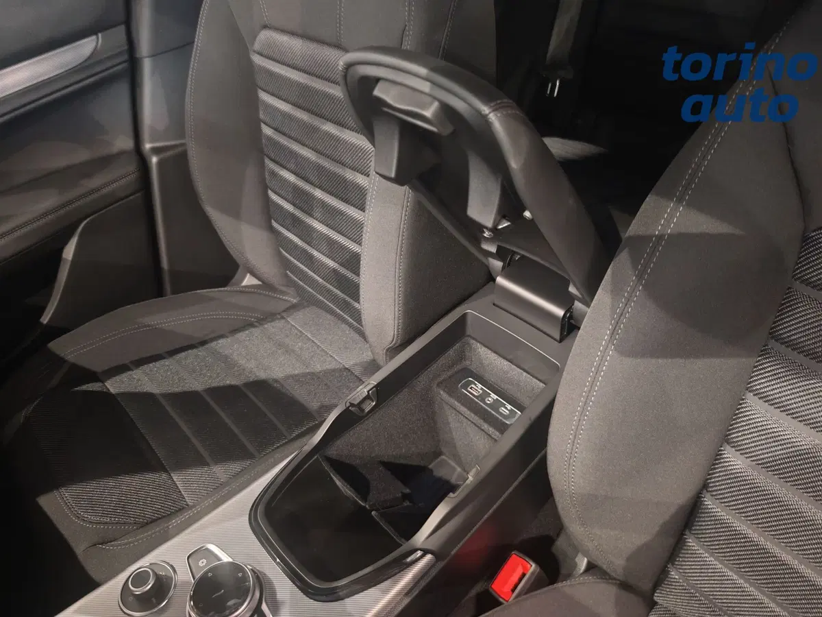 Alfa Romeo Stelvio nuova a Torino (19)