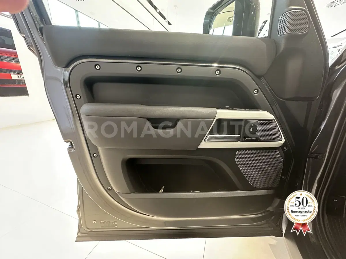 Land Rover Defender usata a Forlì-Cesena (15)