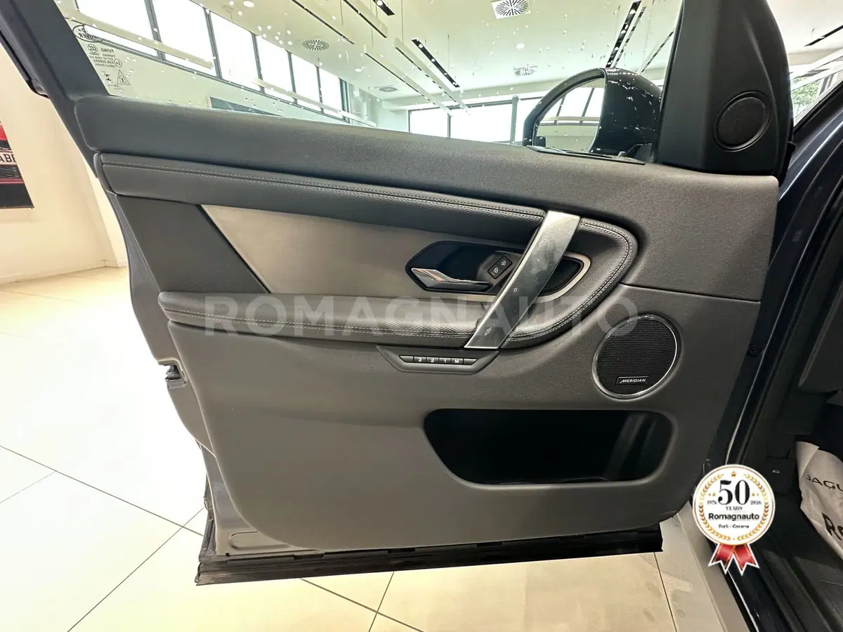Land Rover Discovery Sport usata a Forlì-Cesena (15)