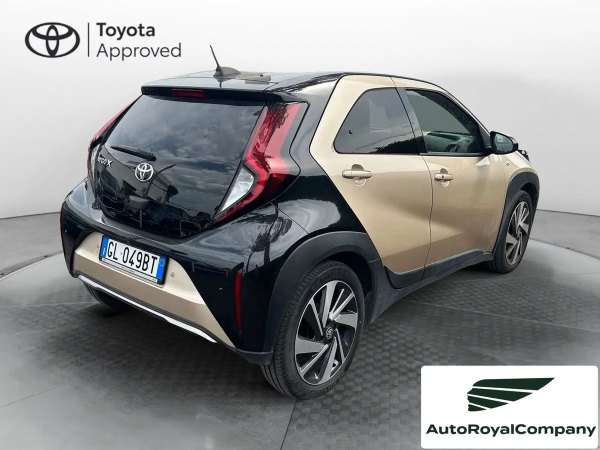 Toyota Aygo X usata a Roma (12)