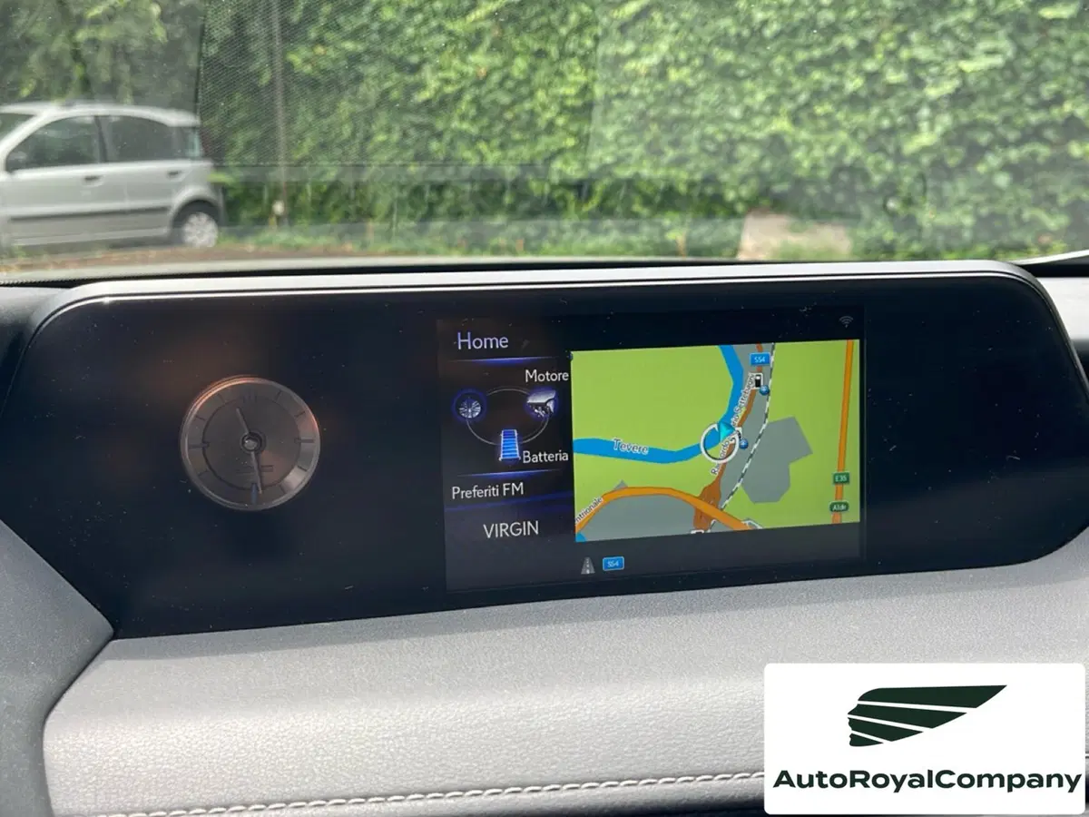 Lexus UX usata a Roma (16)