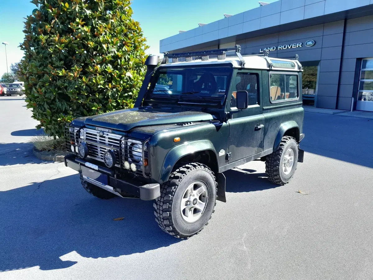 Land Rover Defender usata a Cuneo