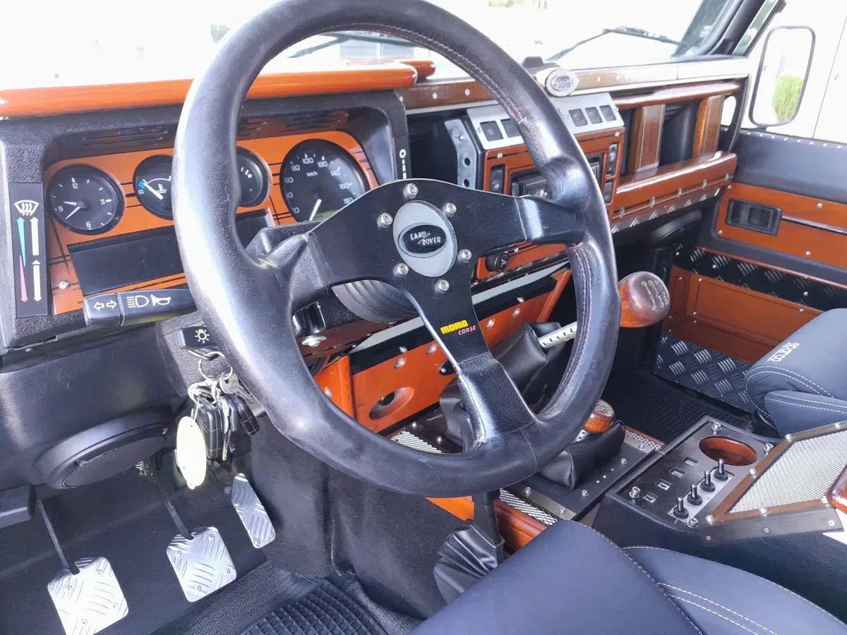 Land Rover Defender usata a Cuneo (18)