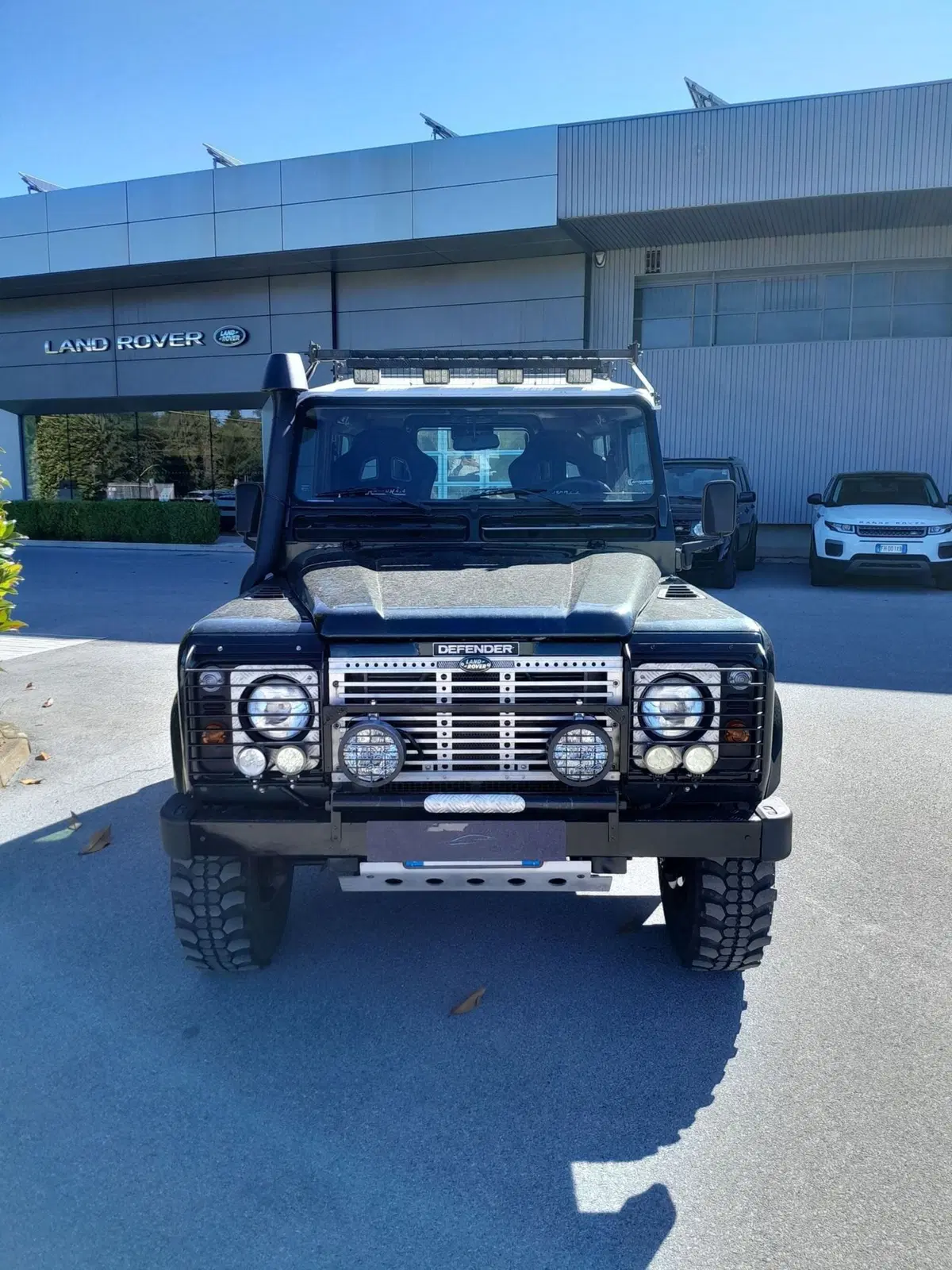 Land Rover Defender usata a Cuneo (2)