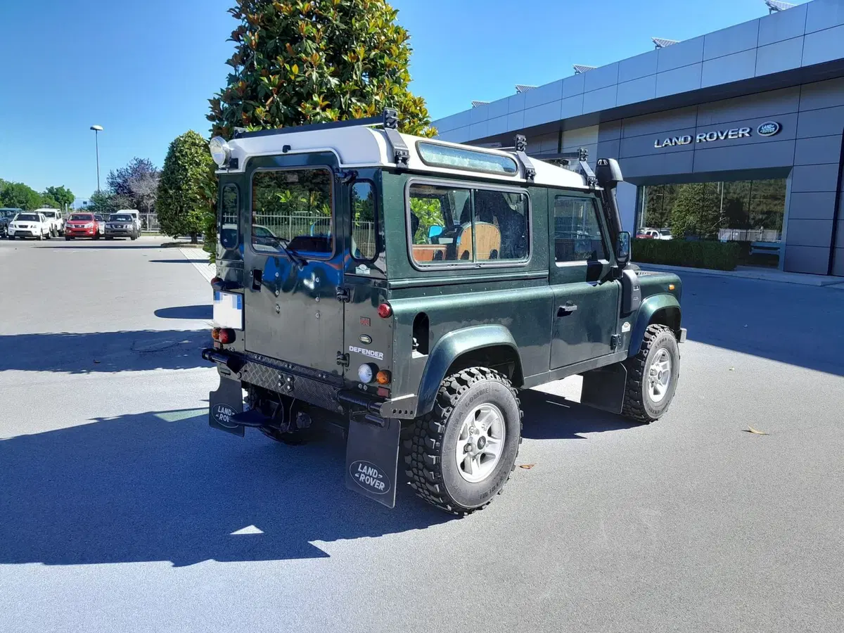 Land Rover Defender usata a Cuneo (8)