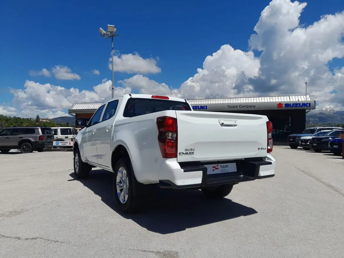 Isuzu D-Max Pick-up nuova a L'Aquila (18)