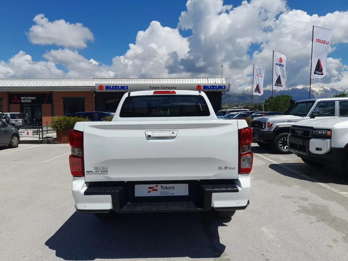 Isuzu D-Max Pick-up nuova a L'Aquila (19)