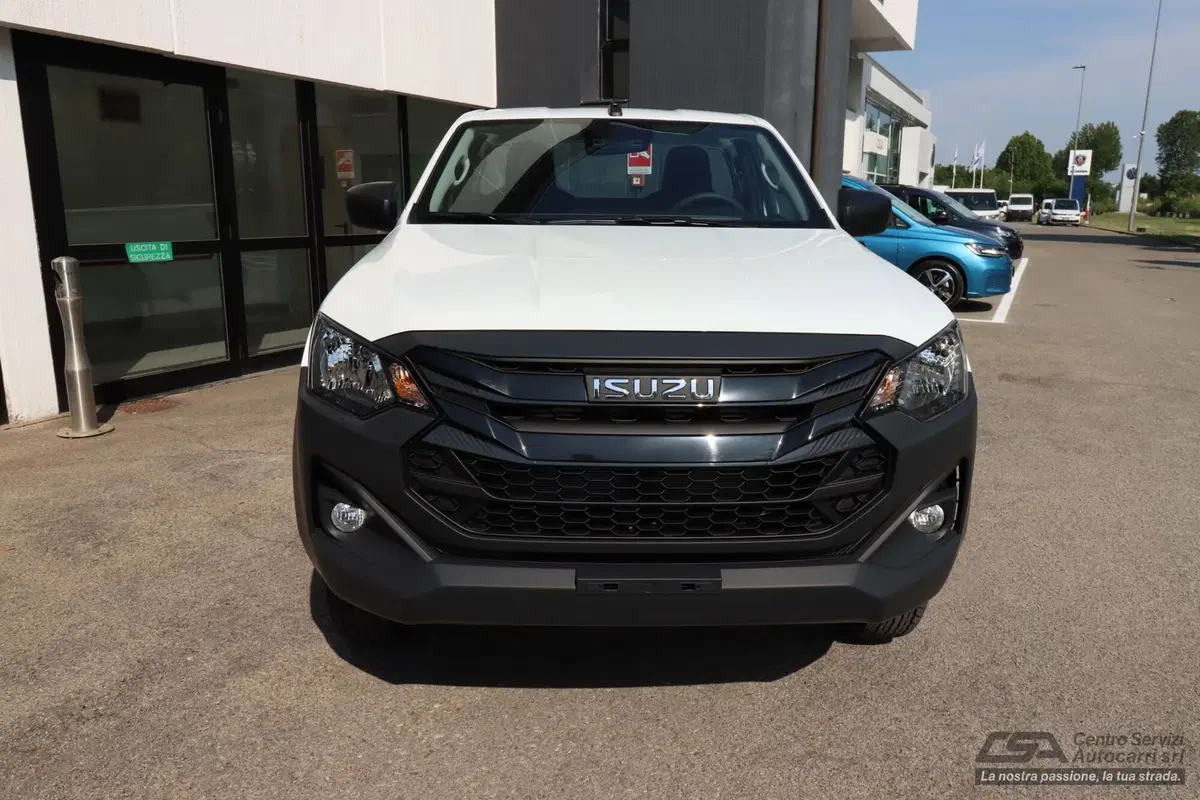 Isuzu D-Max Pick-up nuova a Bologna (2)