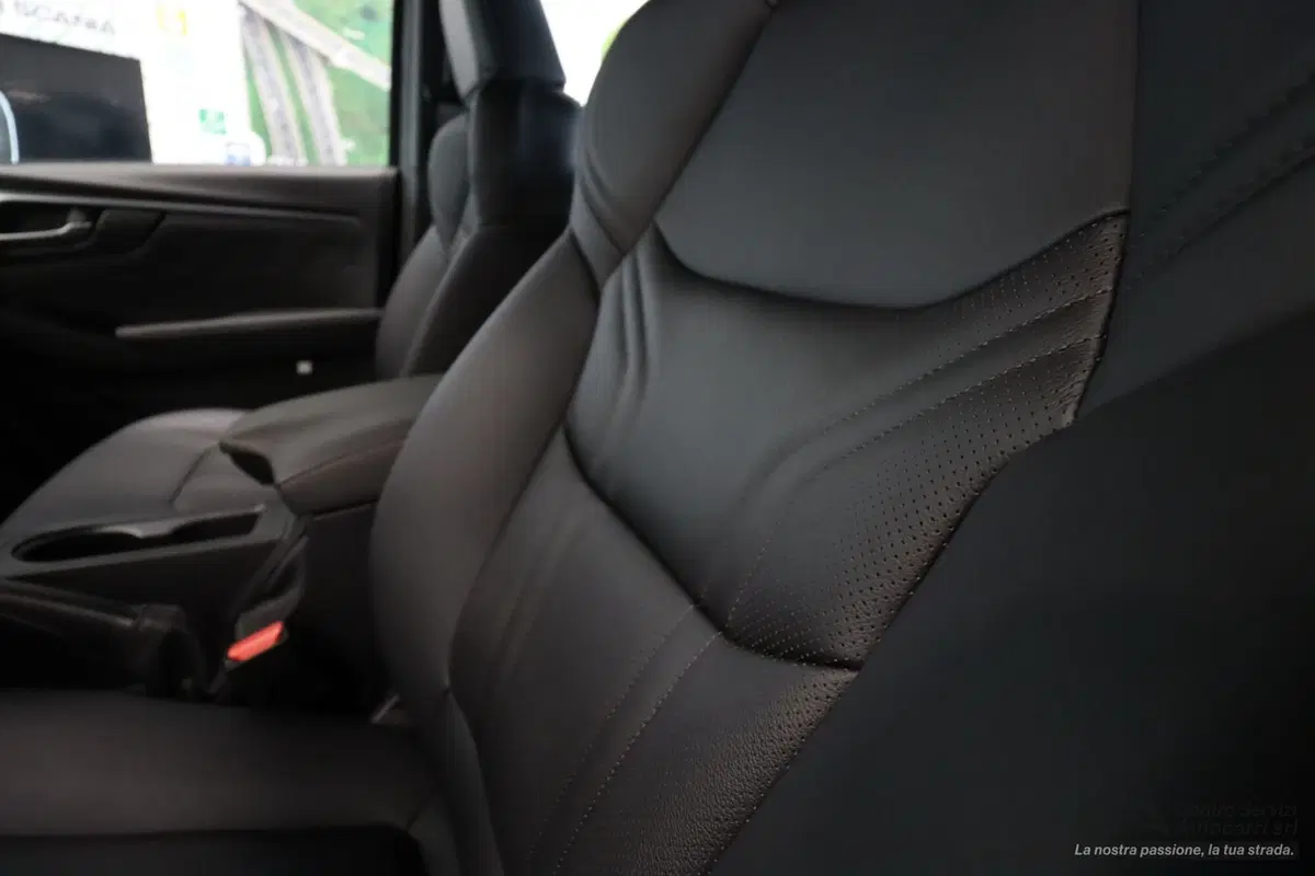 Isuzu D-Max Pick-up nuova a Bologna (14)