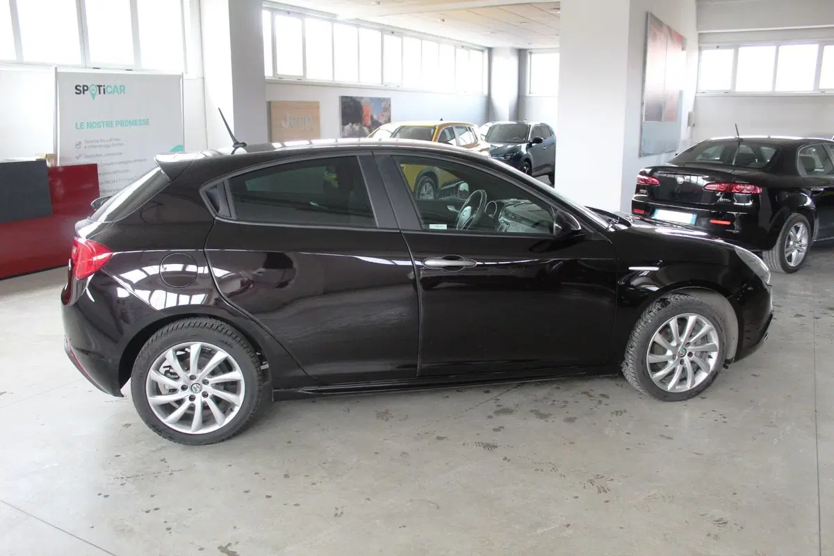 Alfa Romeo Giulietta usata a Terni (3)