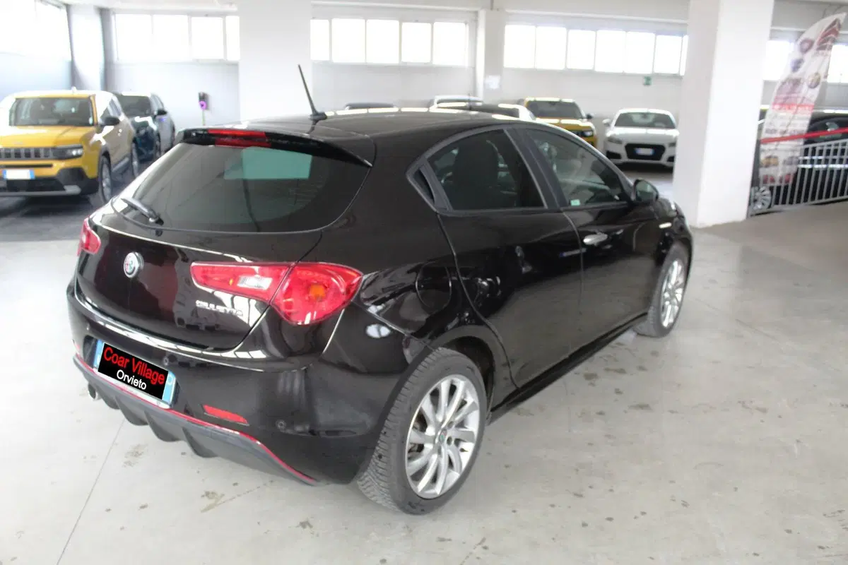Alfa Romeo Giulietta usata a Terni (4)