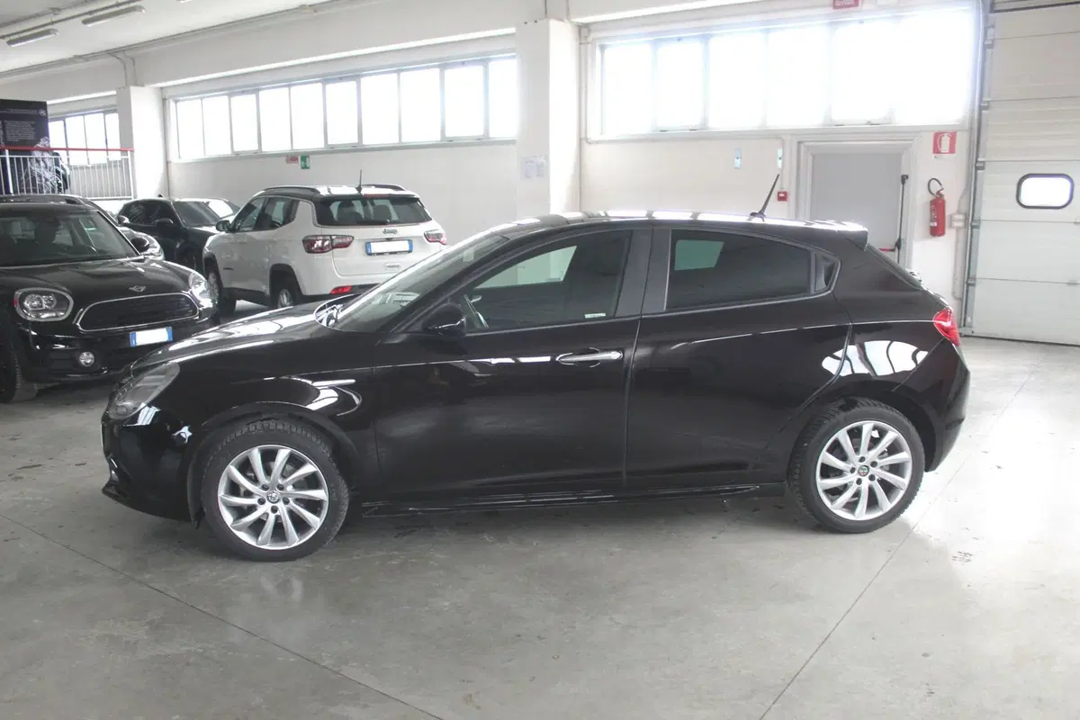 Alfa Romeo Giulietta usata a Terni (6)