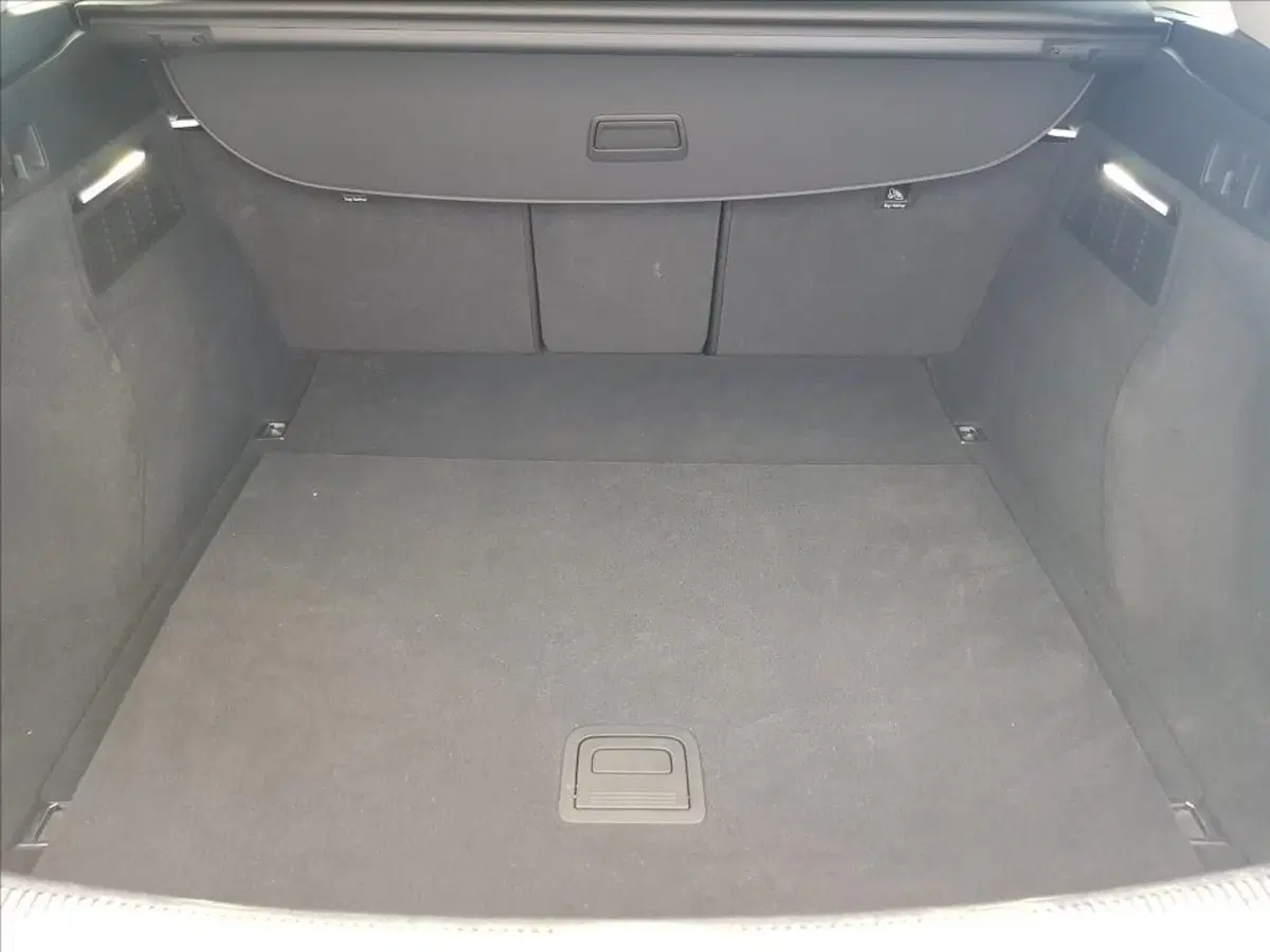 Audi Q5 Sportback usata a Lucca (15)