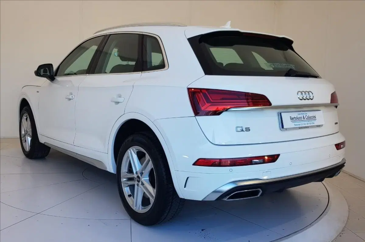 Audi Q5 Sportback usata a Lucca (4)