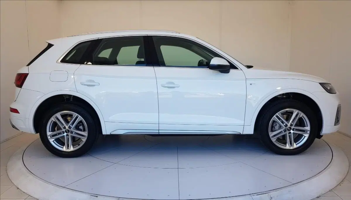 Audi Q5 Sportback usata a Lucca (7)