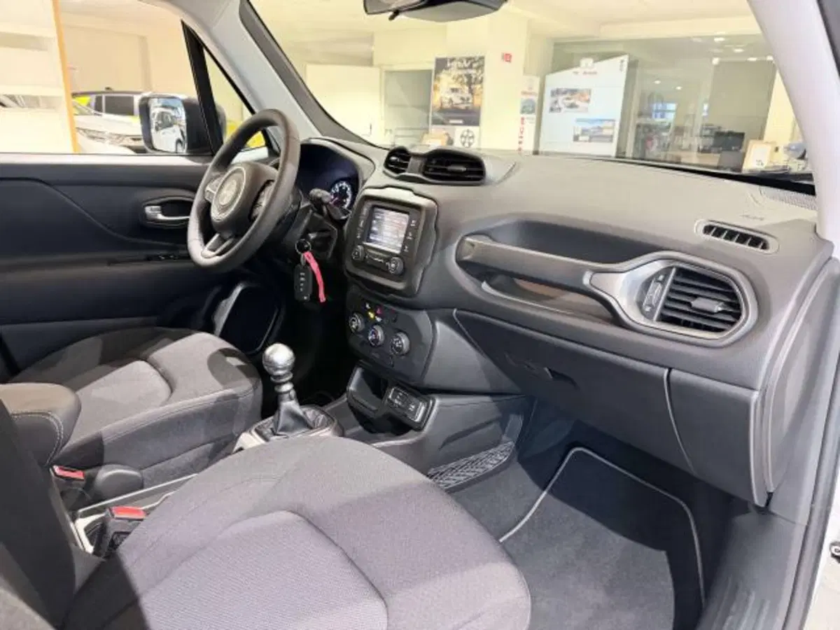 Jeep Renegade usata a Savona (12)