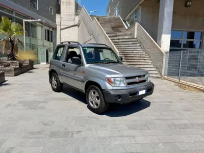 Mitsubishi Pajero 2.0 16V GDI 3 porte Ego del 2001 usata a Savona