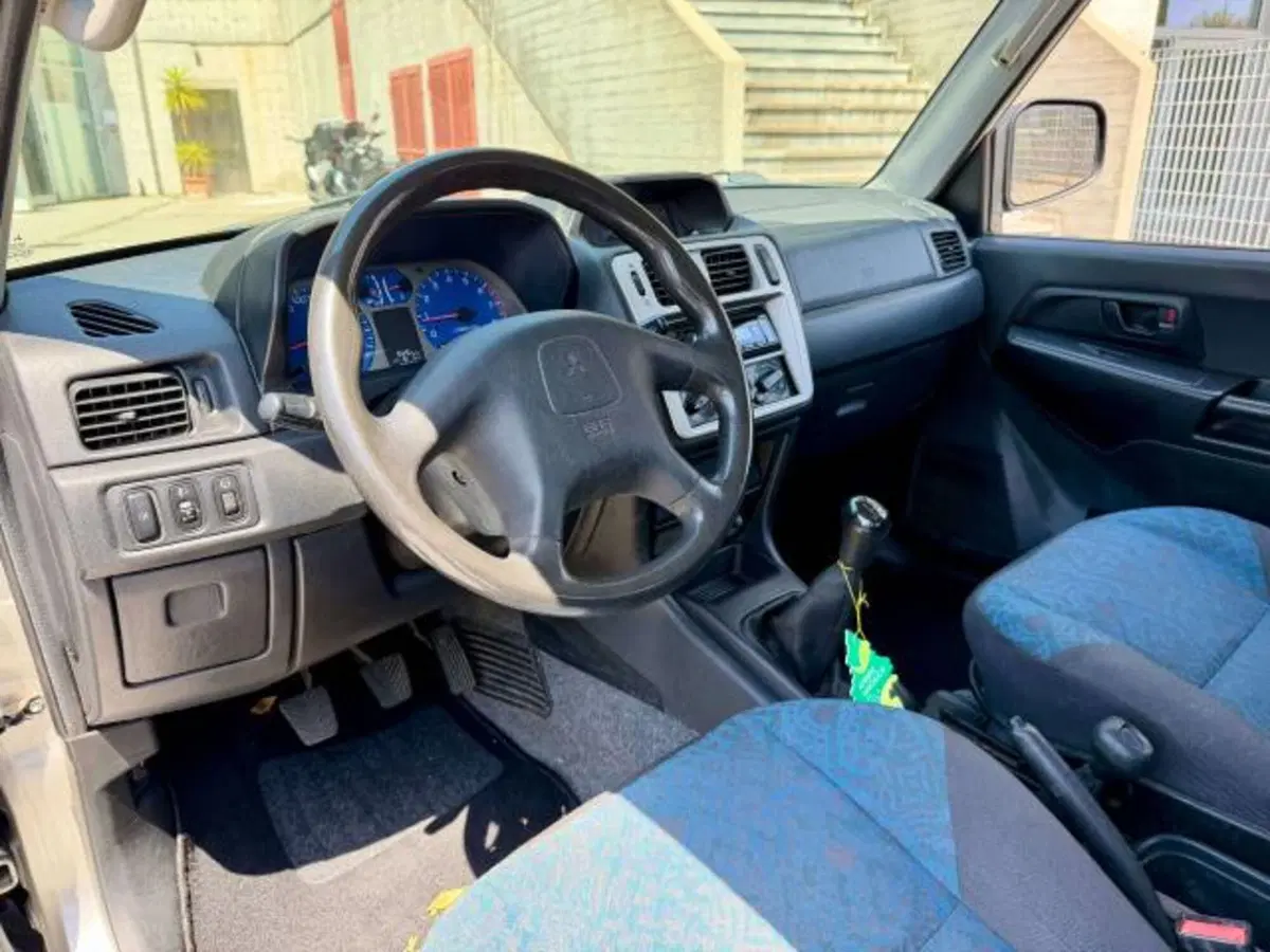 Mitsubishi Pajero usata a Savona (11)